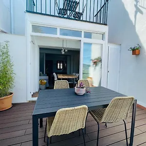 https://la-buganvilla-zahara-de-la-sierra.es-andalucia.com